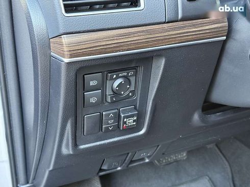 Toyota Land Cruiser Prado 2019 - фото 16