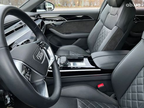 Audi A8 2021 - фото 16