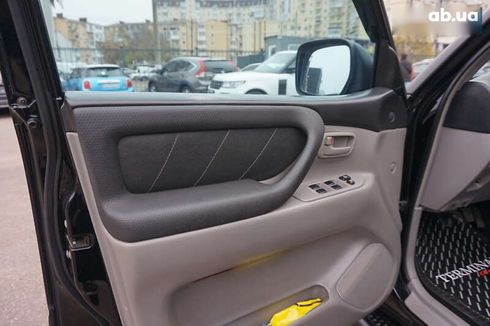 Toyota Land Cruiser 2005 - фото 19