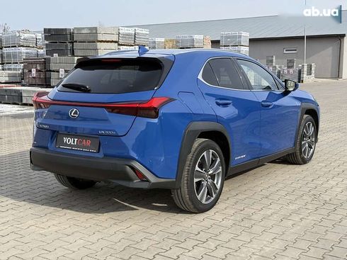 Lexus UX 2020 - фото 17