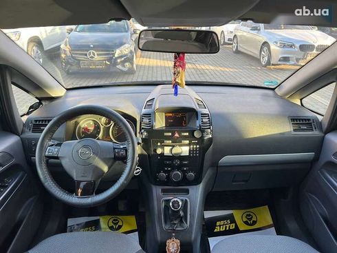 Opel Zafira 2011 - фото 13