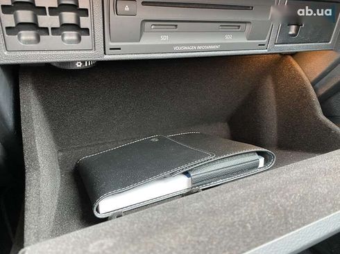 Volkswagen e-Golf 2020 - фото 27