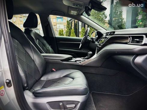 Toyota Camry 2018 - фото 26