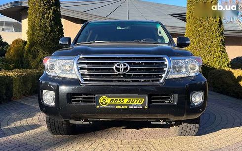 Toyota Land Cruiser 2013 - фото 2