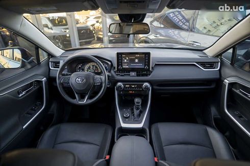 Toyota RAV4 2020 - фото 29