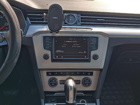 Volkswagen Passat 2015 синий - фото 17