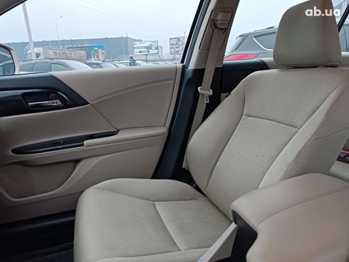 Honda Accord 2013 бежевый - фото 30
