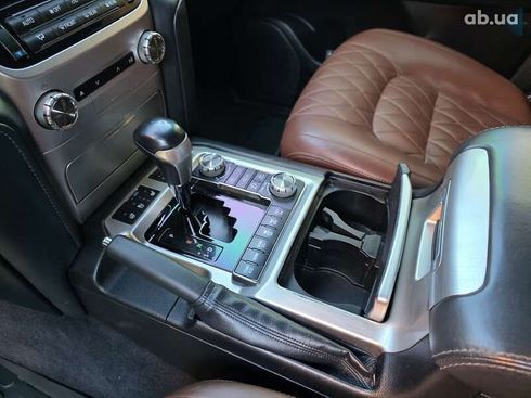 Toyota Land Cruiser 2018 - фото 21