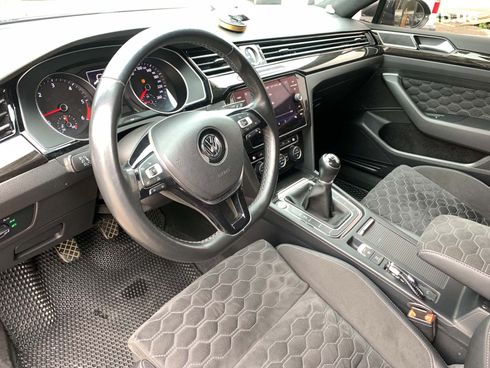 Volkswagen passat b8 2017 серый - фото 23