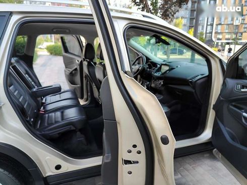 Ford Escape 2016 - фото 27