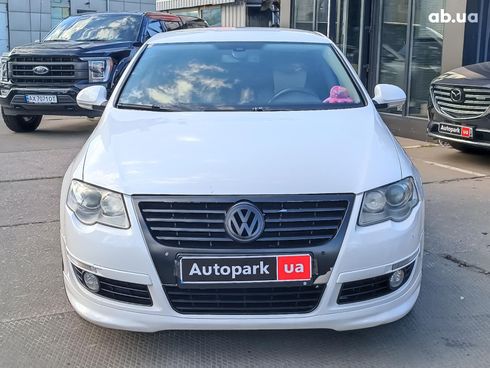 Volkswagen Passat 2008 белый - фото 2