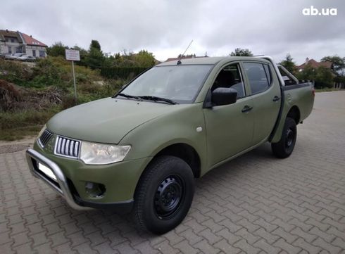 Mitsubishi L200 2003 зеленый - фото 2