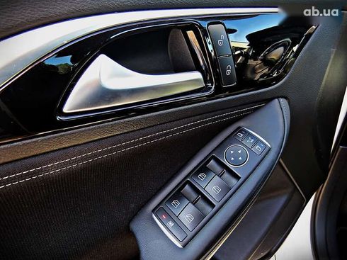 Infiniti Q30 2017 - фото 7