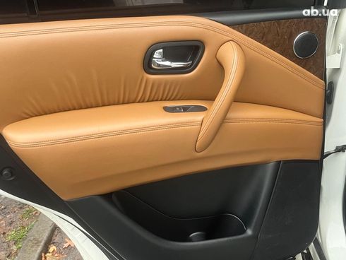 Infiniti QX80 2017 белый - фото 83