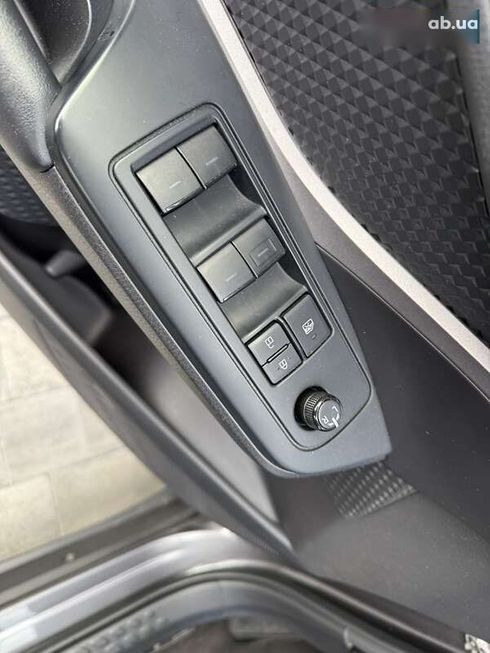 Toyota C-HR 2021 - фото 16