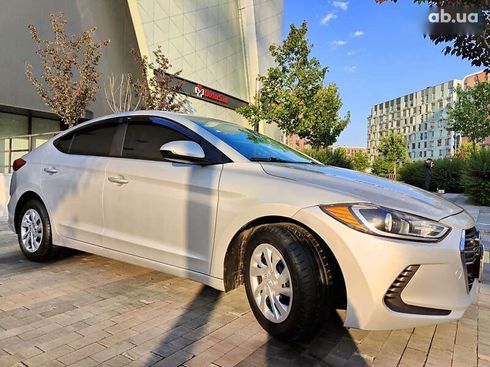 Hyundai Elantra 2016 - фото 27