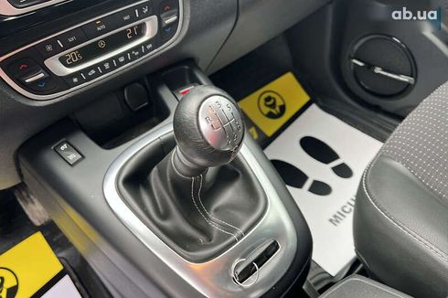Renault Scenic 2013 - фото 14