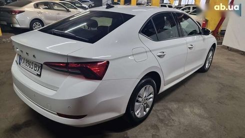 Skoda Octavia 2021 - фото 5
