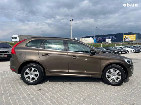 Volvo XC60 2015 коричневый - фото 11