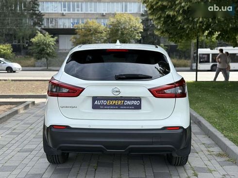 Nissan Qashqai 2018 - фото 17