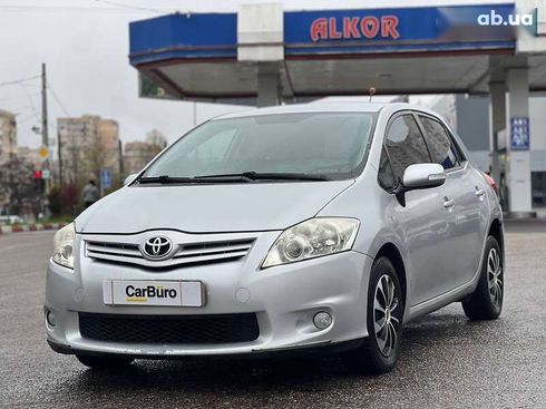 Toyota Auris 2011 - фото 4
