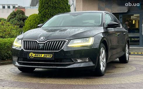 Skoda Superb 2018 - фото 3