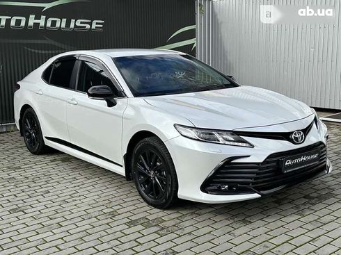 Toyota Camry 2021 - фото 4