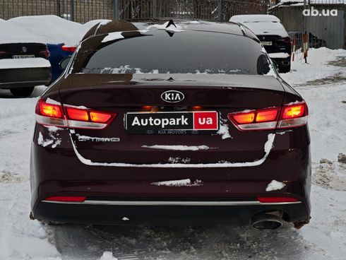 Kia Optima 2018 красный - фото 9