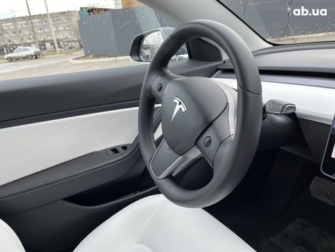 Tesla Model 3 2020 серый - фото 5