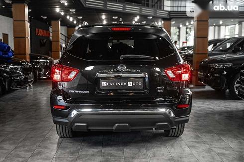 Nissan Pathfinder 2018 - фото 15