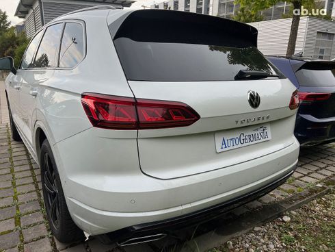 Volkswagen Touareg 2022 - фото 17