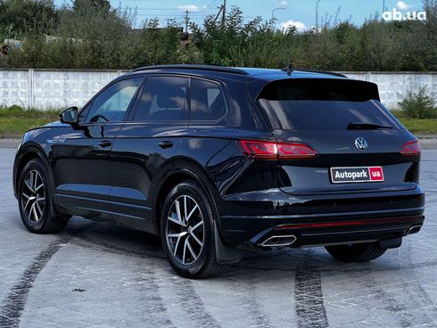 Volkswagen Touareg 2021 черный - фото 32