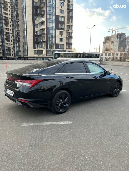 Hyundai Elantra 2021 черный - фото 6