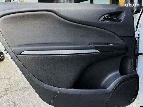 Opel Zafira 2018 - фото 24
