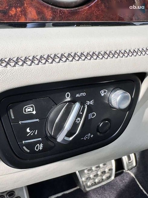 Bentley Bentayga 2019 - фото 12