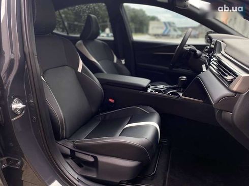 Toyota Camry 2024 - фото 24