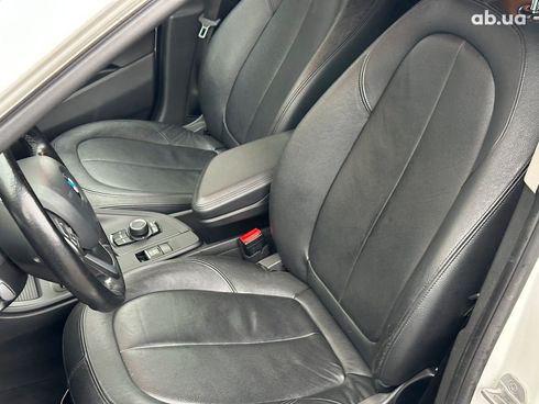 BMW X1 2016 белый - фото 11