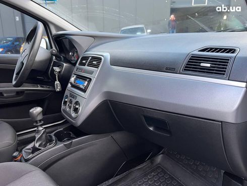 Fiat grande punto 2012 белый - фото 37