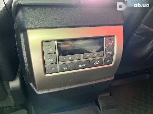 Lexus GX 2011 - фото 16