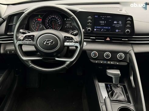 Hyundai Elantra 2021 - фото 26