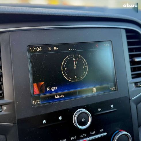 Renault Megane 2018 - фото 28