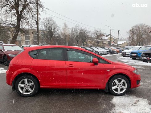 SEAT Leon 2011 красный - фото 4