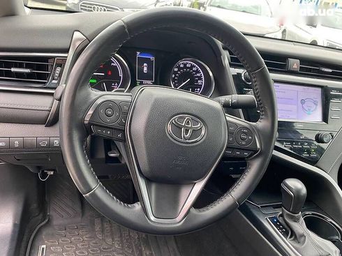 Toyota Camry 2019 - фото 7