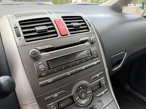 Toyota Auris 2008 - фото 18