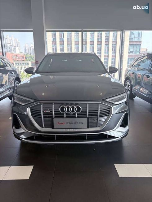 Audi E-Tron 2023 - фото 2