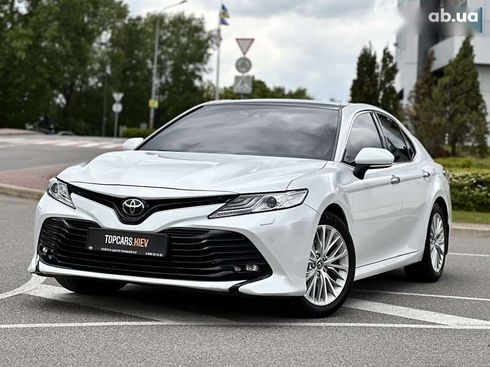 Toyota Camry 2018 - фото 3
