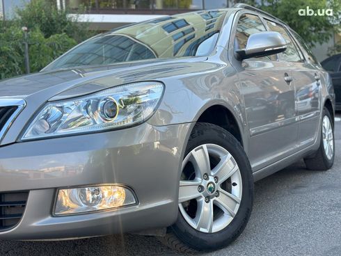 Skoda octavia a5 2009 бежевый - фото 2
