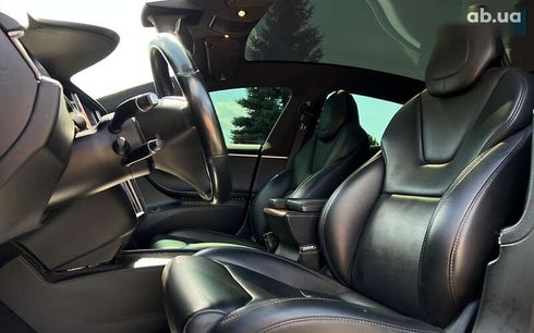 Tesla Model S 2019 - фото 17