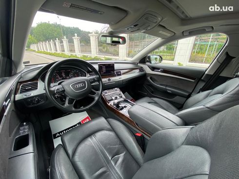 Audi A8 2013 серый - фото 37