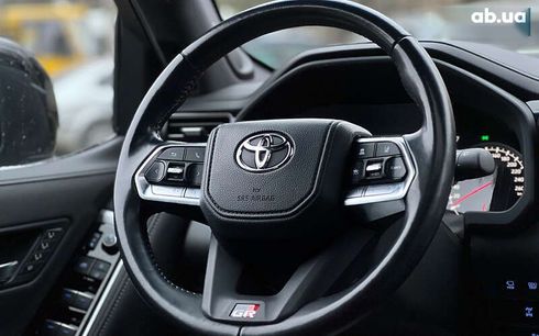 Toyota Land Cruiser 2022 - фото 28